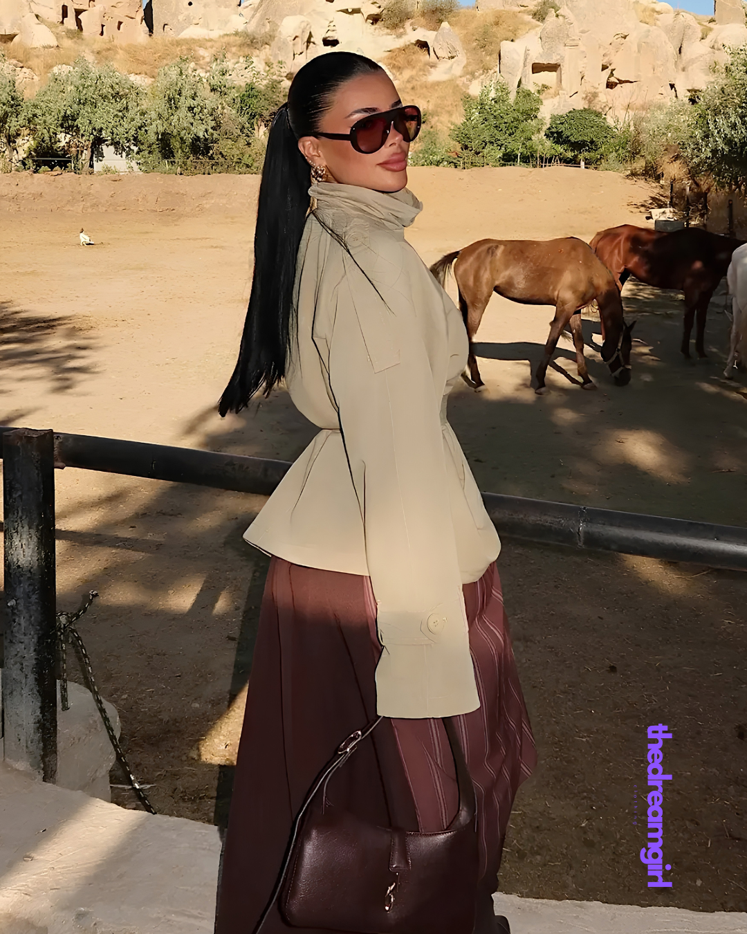 The Short Trench Beige