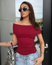 Burgundy Muse Off-Shoulders majica