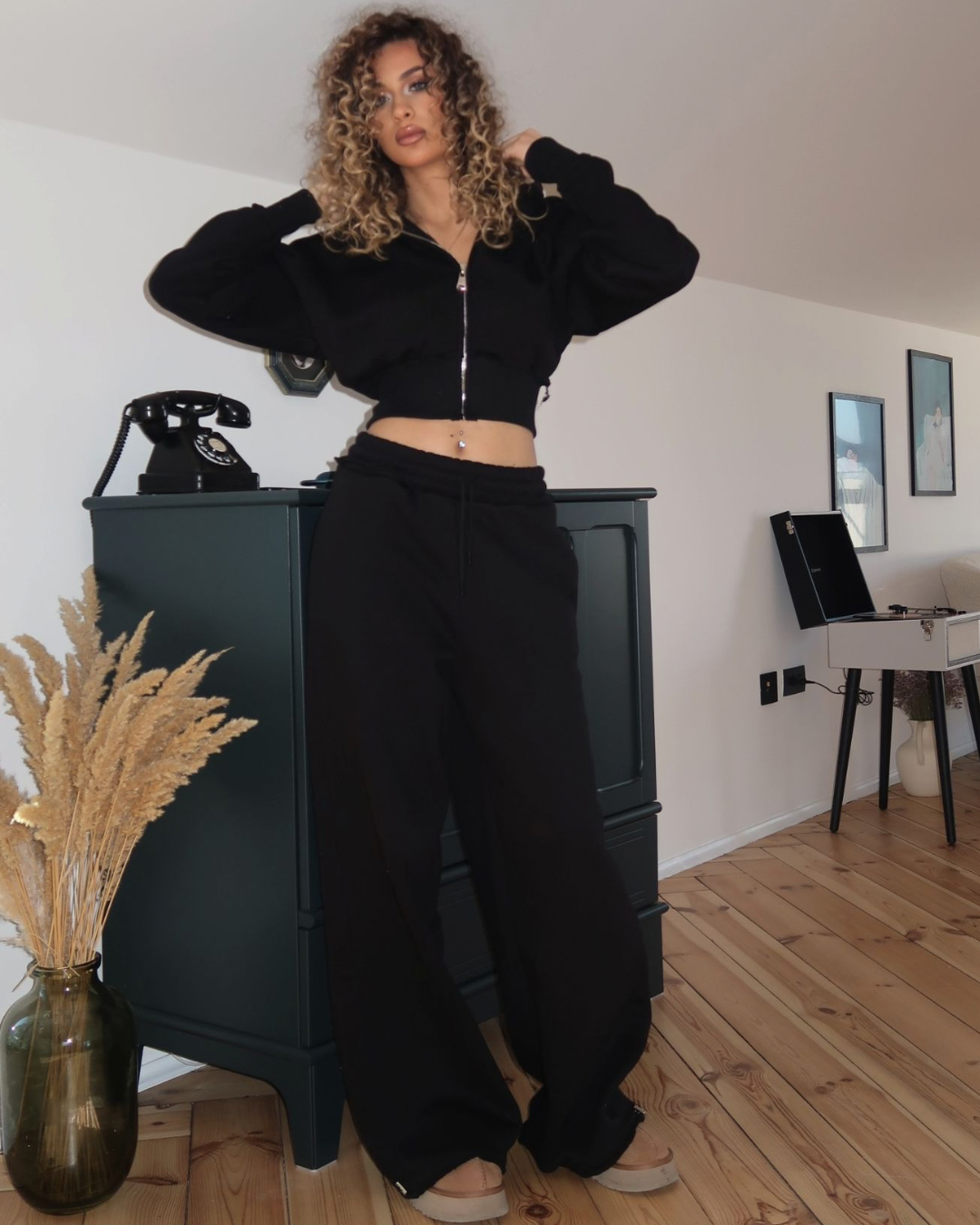 Black Lounge Zipper Set