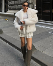 Ivory Classic bundica