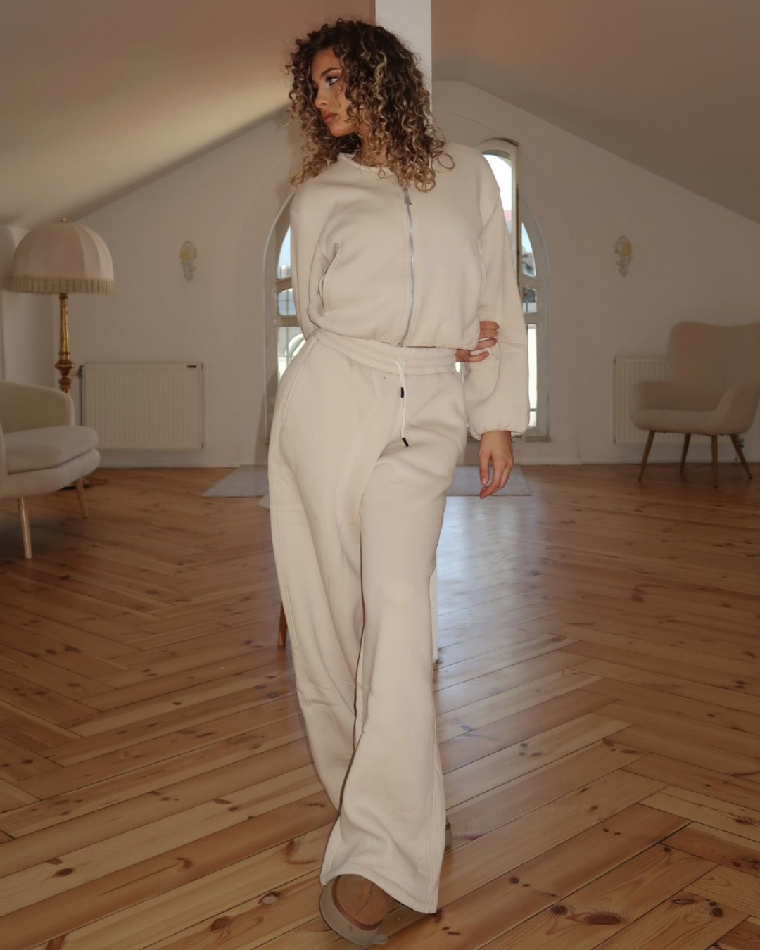 White Relax Zipper Set